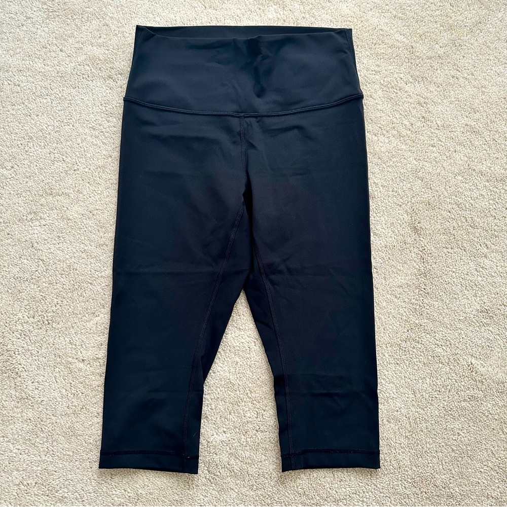 Lululemon Crop legging size 8 BLK